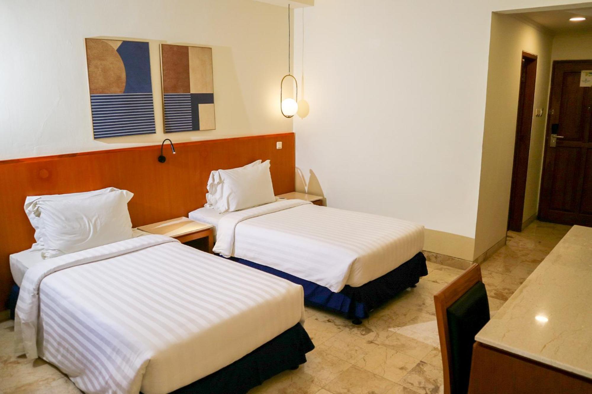 The Lagoon Bali Pool Hotel And Suites Legian  Exterior photo