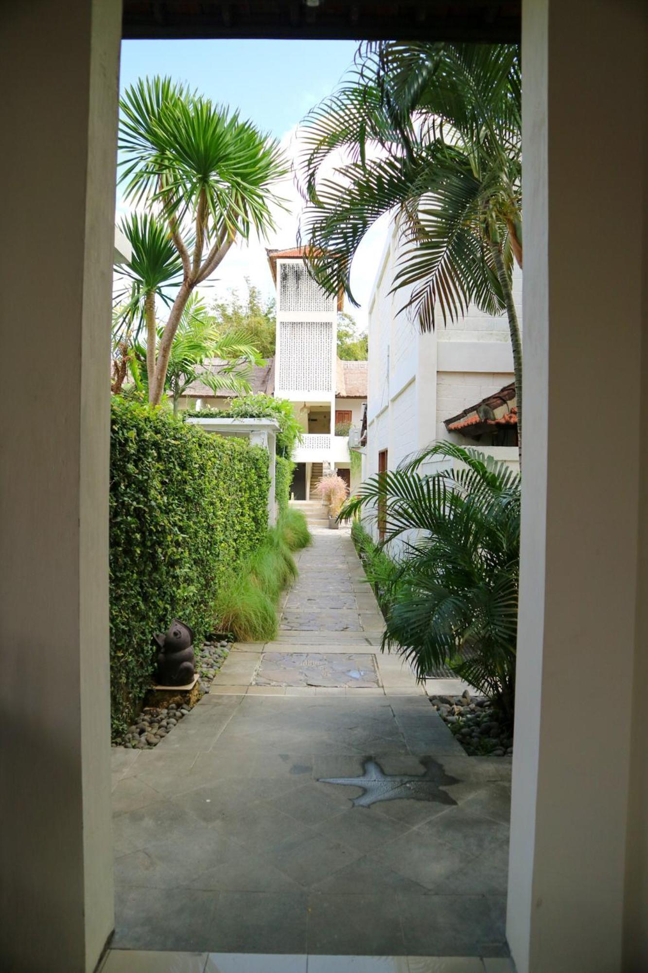 The Lagoon Bali Pool Hotel And Suites Legian  Exterior photo