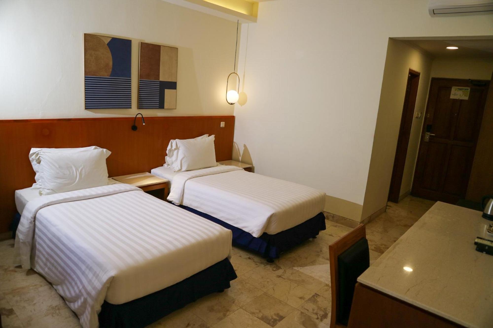 The Lagoon Bali Pool Hotel And Suites Legian  Exterior photo